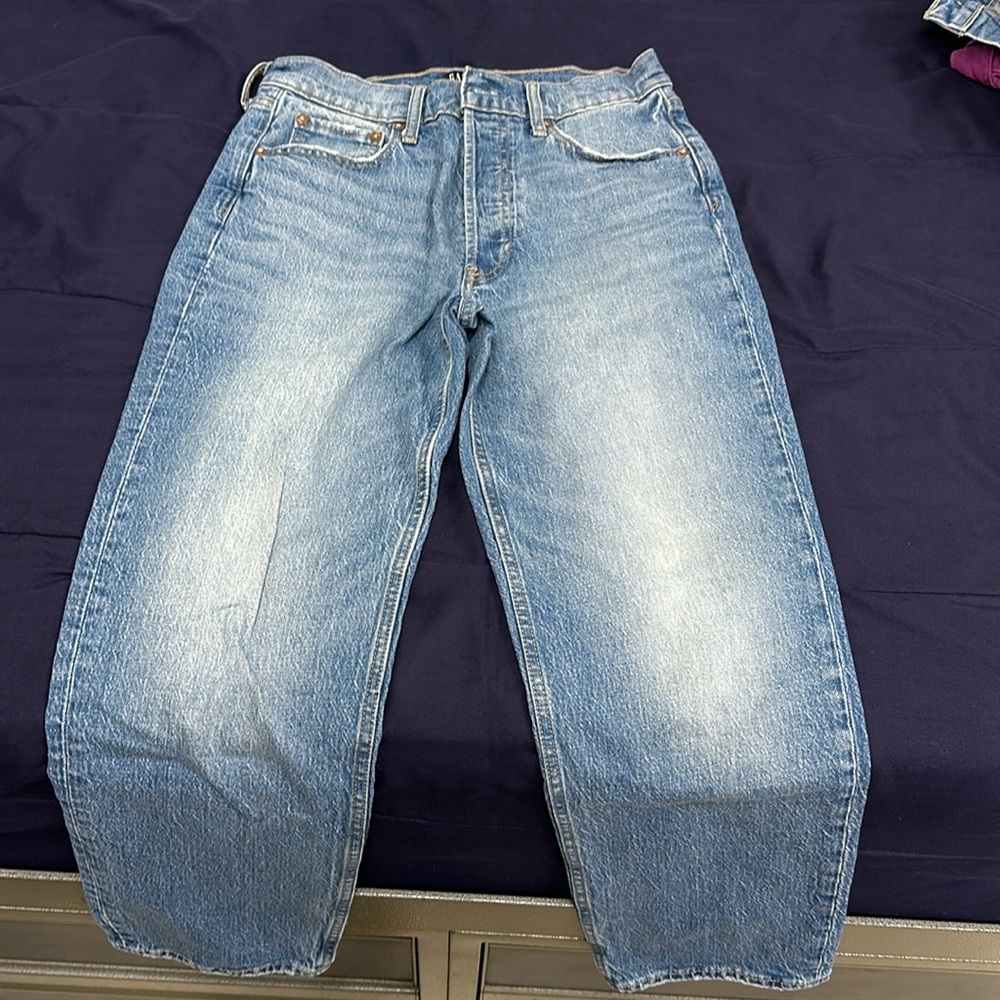 Gap cheeky straight medium wash jeans